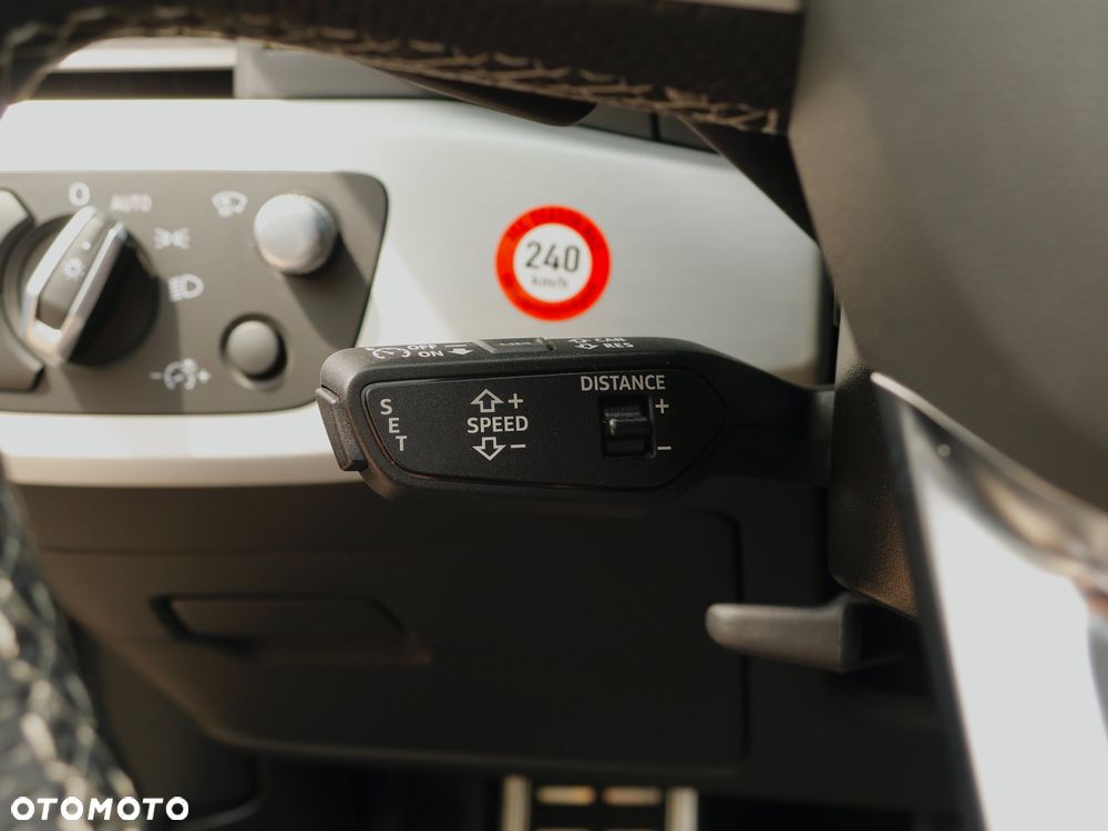 Audi A5 Cabrio 45 TFSI quattro S tronic S line - 24