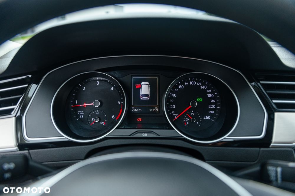 Volkswagen Passat 2.0 TDI BMT Highline DSG - 18