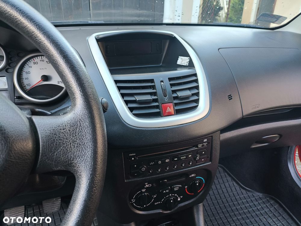 Peugeot 206 plus 75 - 6