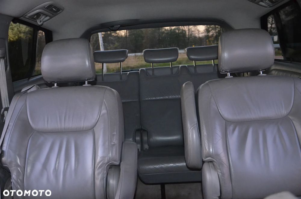Toyota Sienna - 9