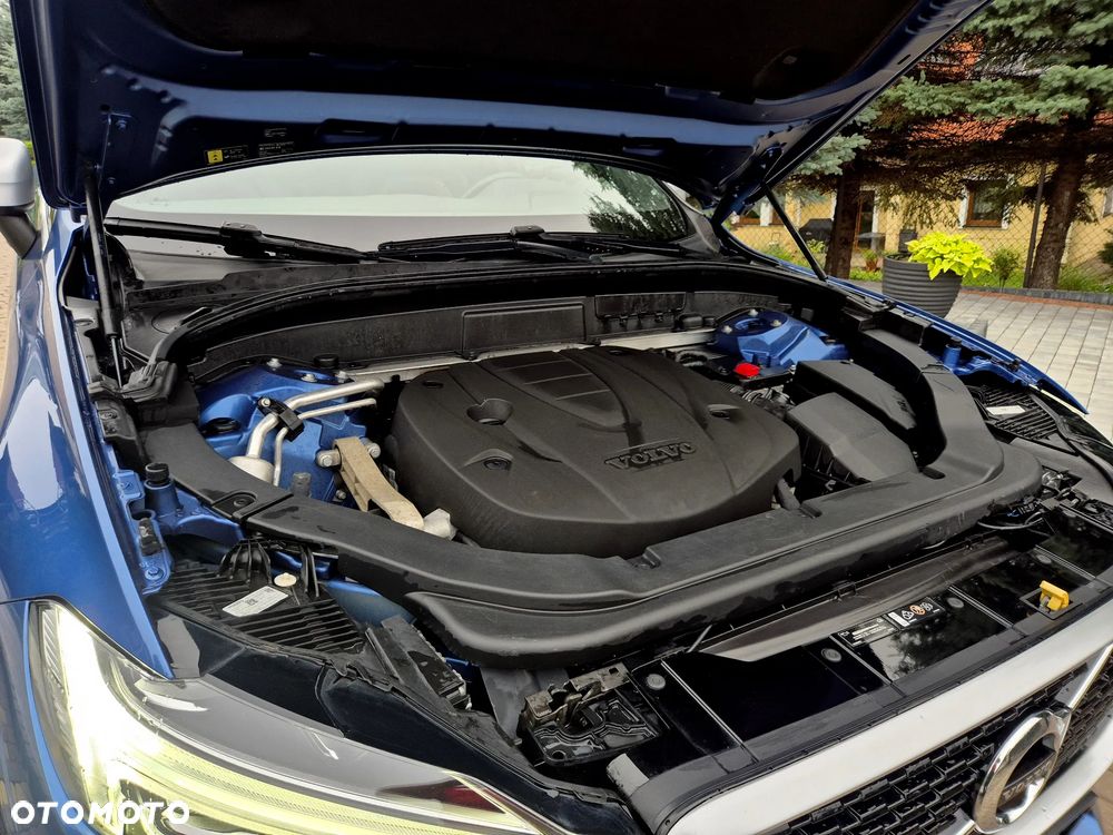 Volvo XC 60 D4 AWD R-Design - 27