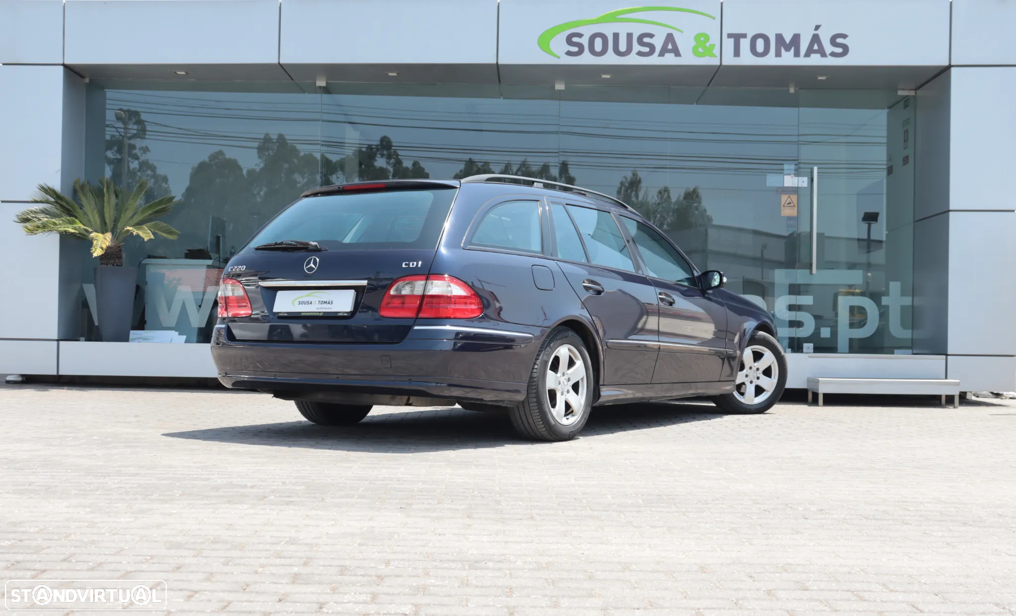 Mercedes-Benz E 220 CDi Avantgarde Aut. - 4