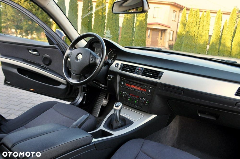 BMW Seria 3 - 24
