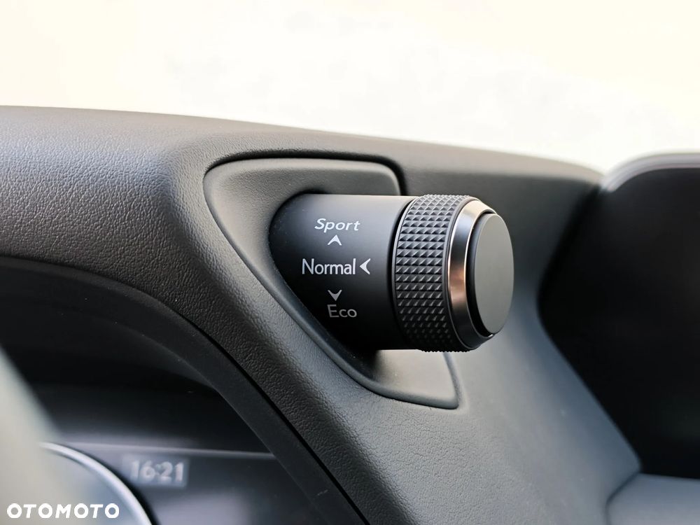 Lexus UX 250h GPF F Impression 2WD - 22