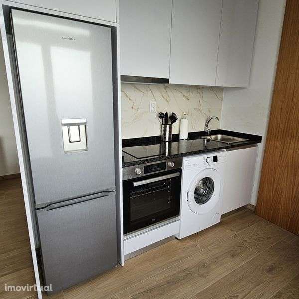 Estúdio (T0) em Viana do Castelo (disponível apenas o mês de Maio) - Grande imagem: 5/8