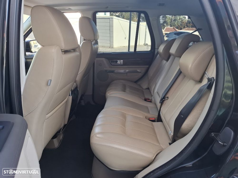 Land Rover Range Rover Sport 3.0 TDV6 HSE - 30