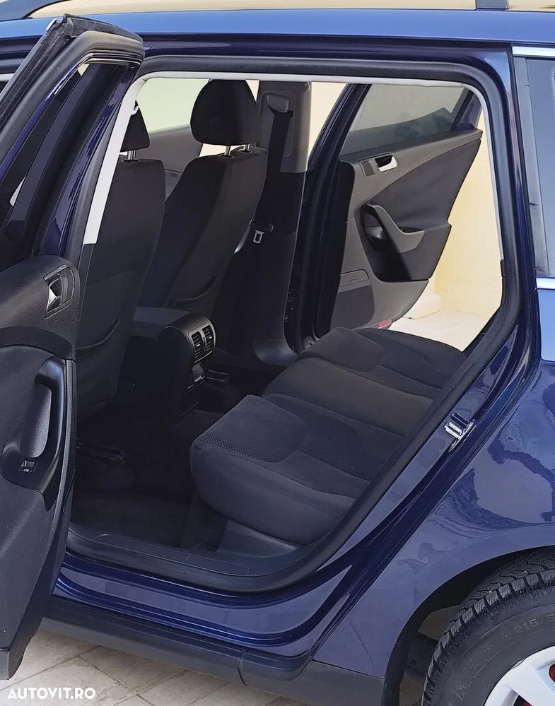 Volkswagen Passat - 8