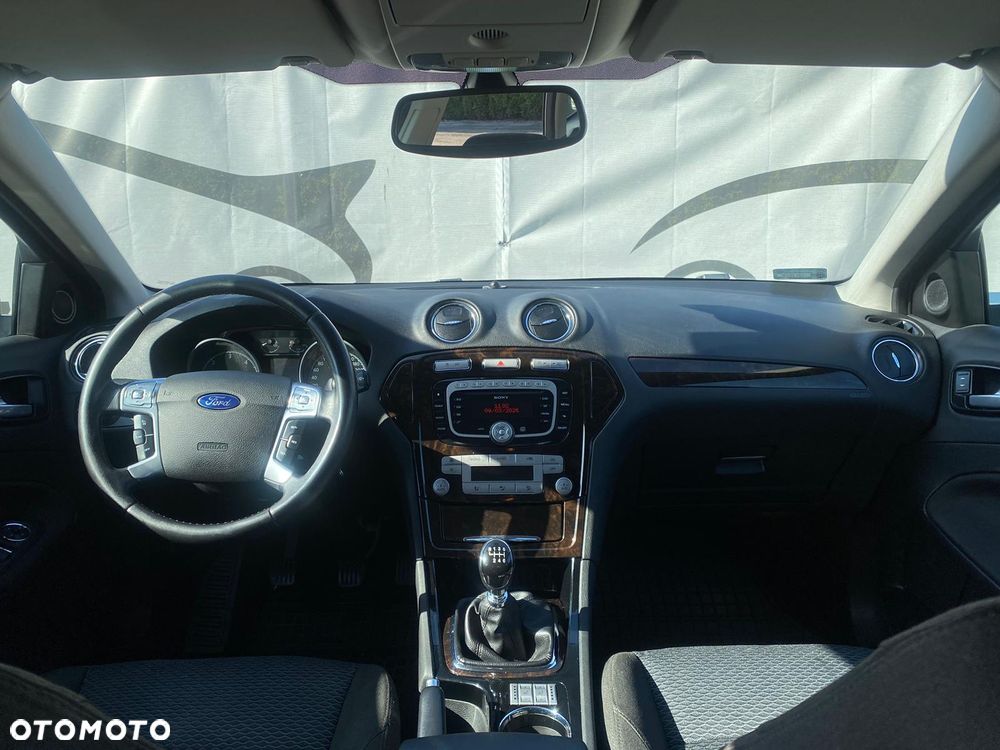 Ford Mondeo 2.0 TDCi Ghia - 24