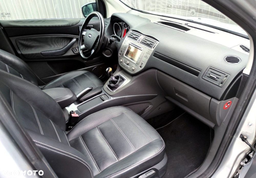 Ford Kuga 2.0 TDCi 4x4 Titanium - 21