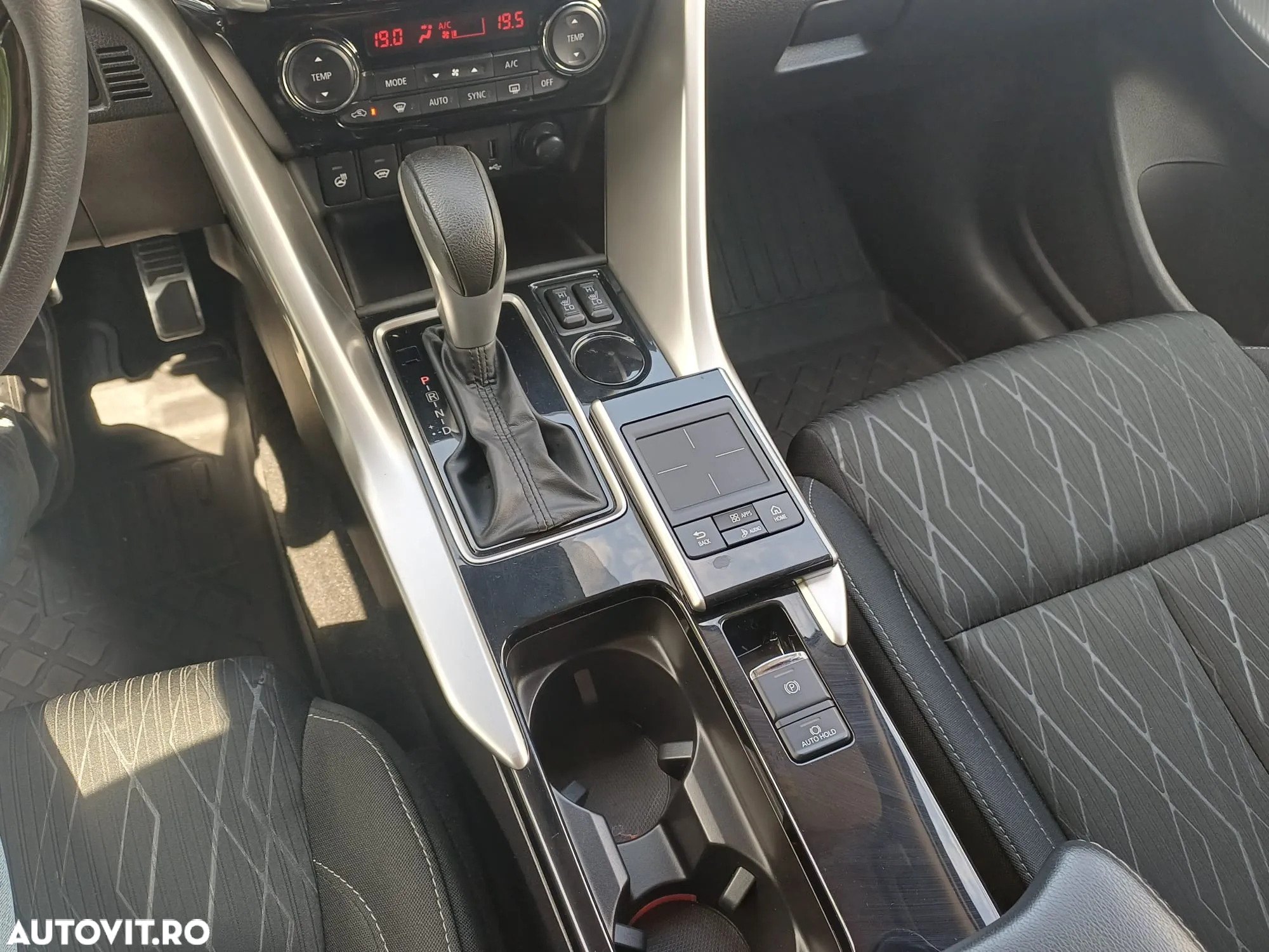 Mitsubishi Eclipse-Cross 1.5-litre 16-valve DOHC MIVEC Intense Aut. - 23