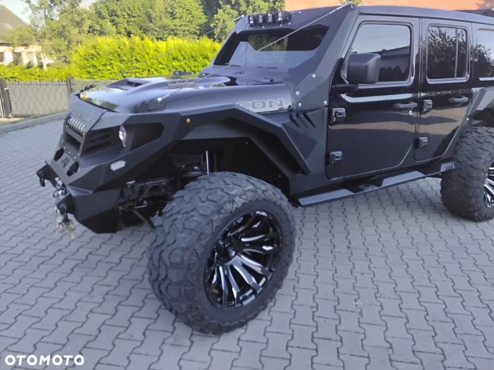 Jeep Wrangler - 8