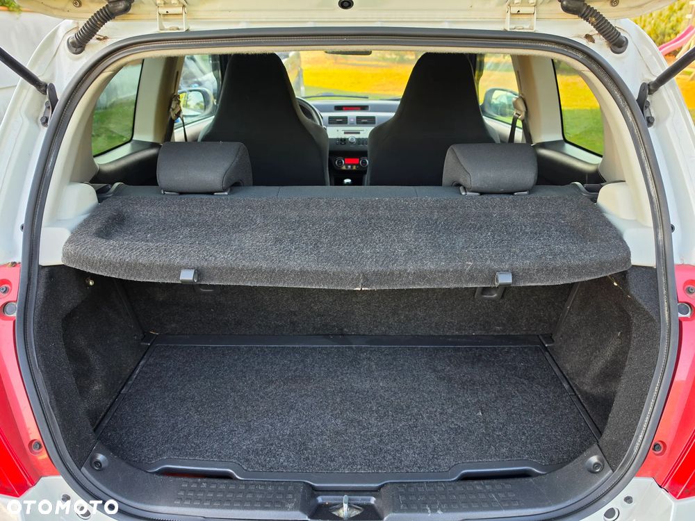 Suzuki Swift - 12