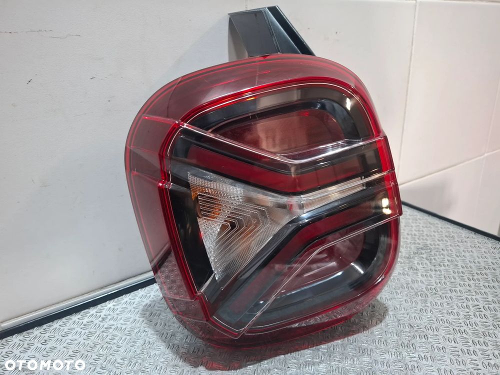 Lampa lewy tył Dacia Duster led 2022 rok nr 265557200R - 1