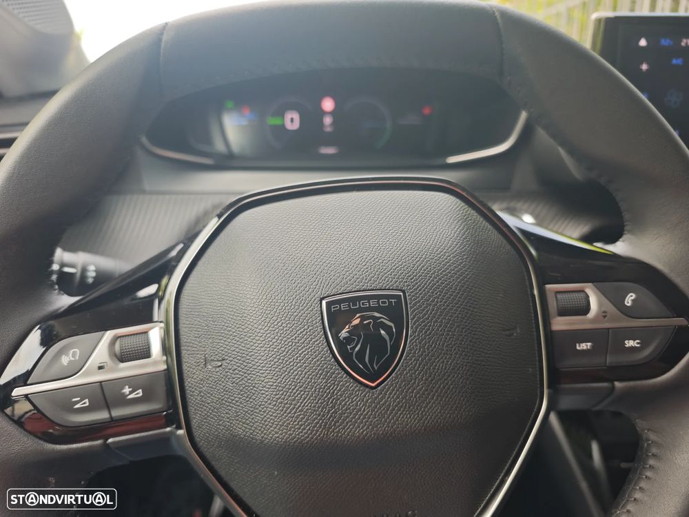 Peugeot e-208 Allure - 21