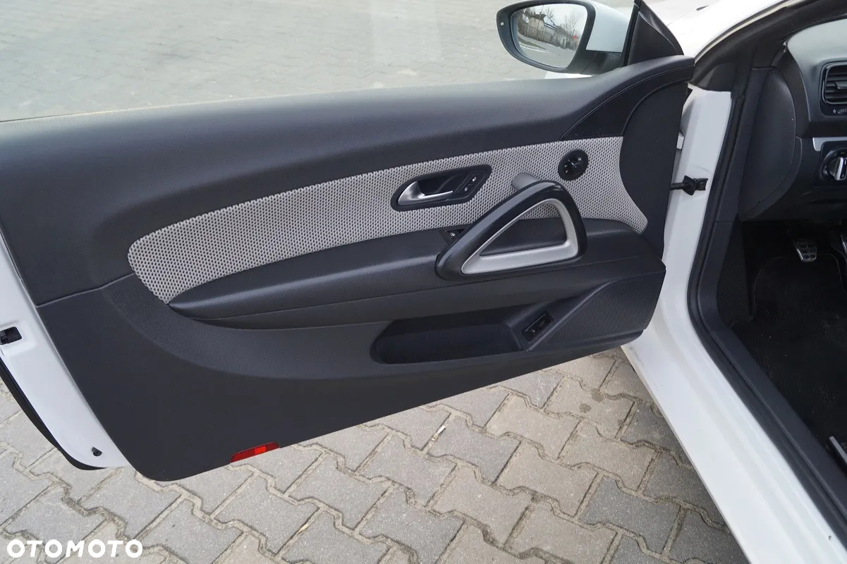 Volkswagen Scirocco 2.0 TSI - 13
