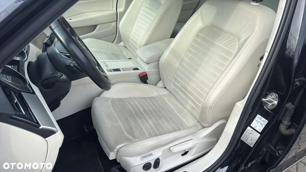 Volkswagen Passat 2.0 TDI BMT 4Mot Highline DSG - 15