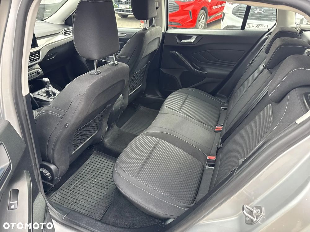 Ford Focus 1.0 EcoBoost Trend - 18