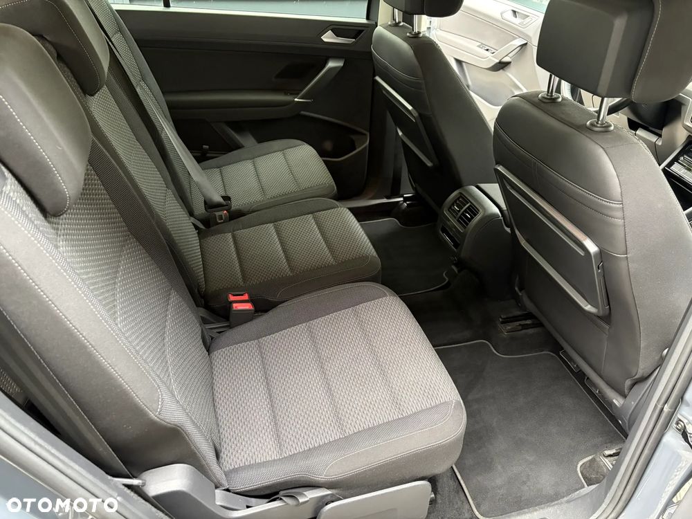 Volkswagen Touran 1.5 TSI EVO Special Edition - 12