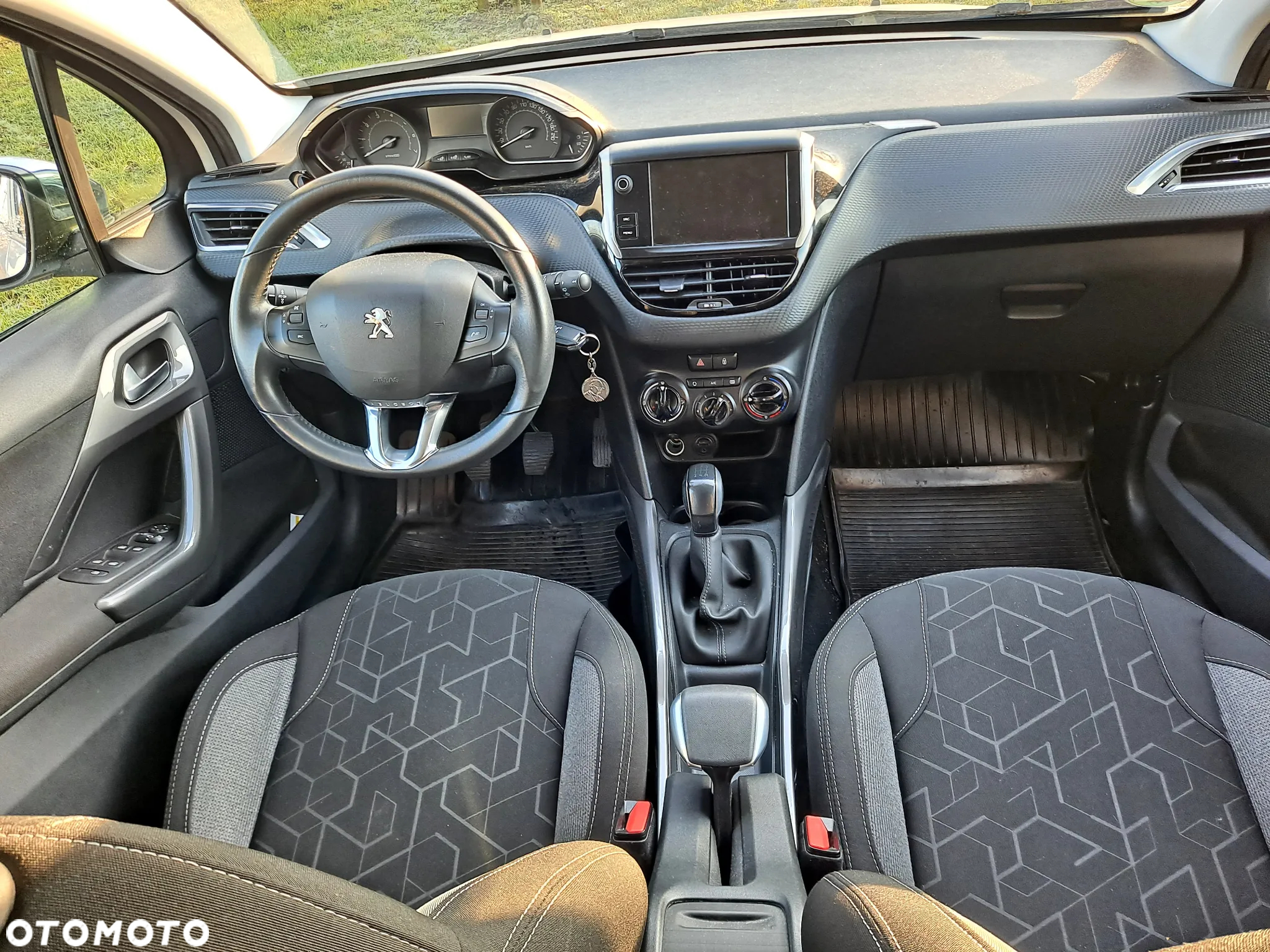 Peugeot 2008 1.2 Pure Tech Style EU6 - 8