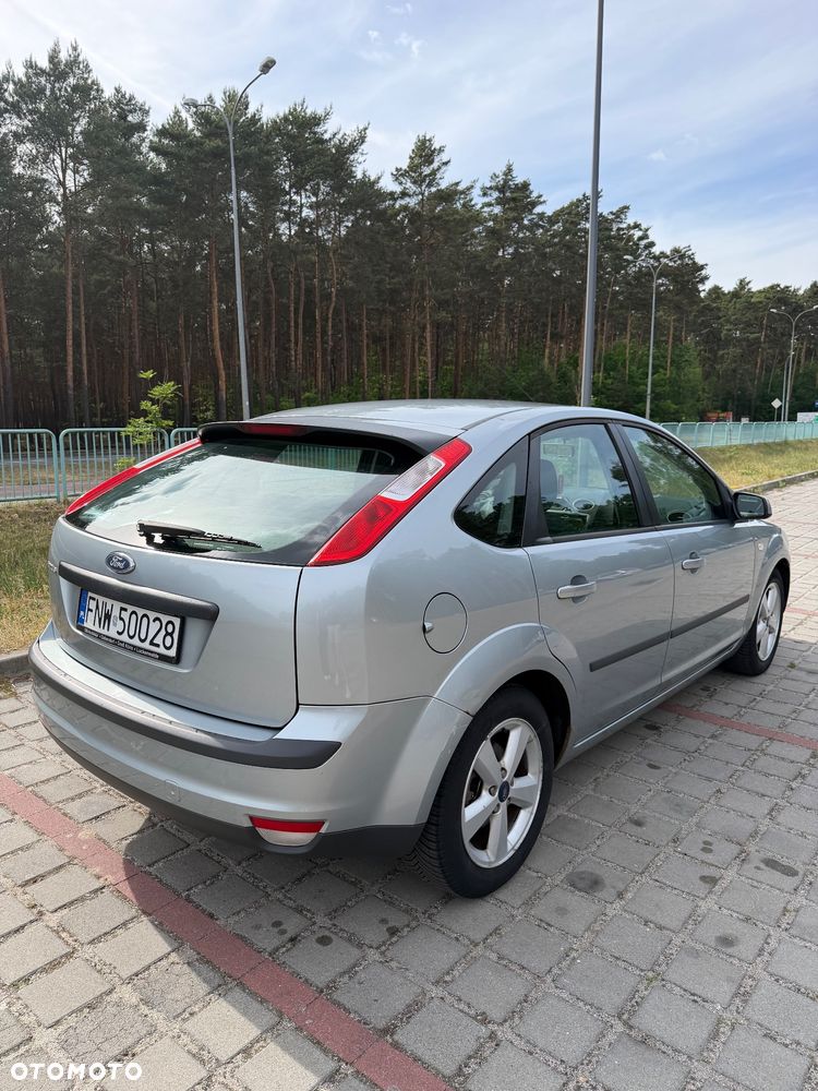 Ford Focus 1.6 Ti-VCT Style - 5