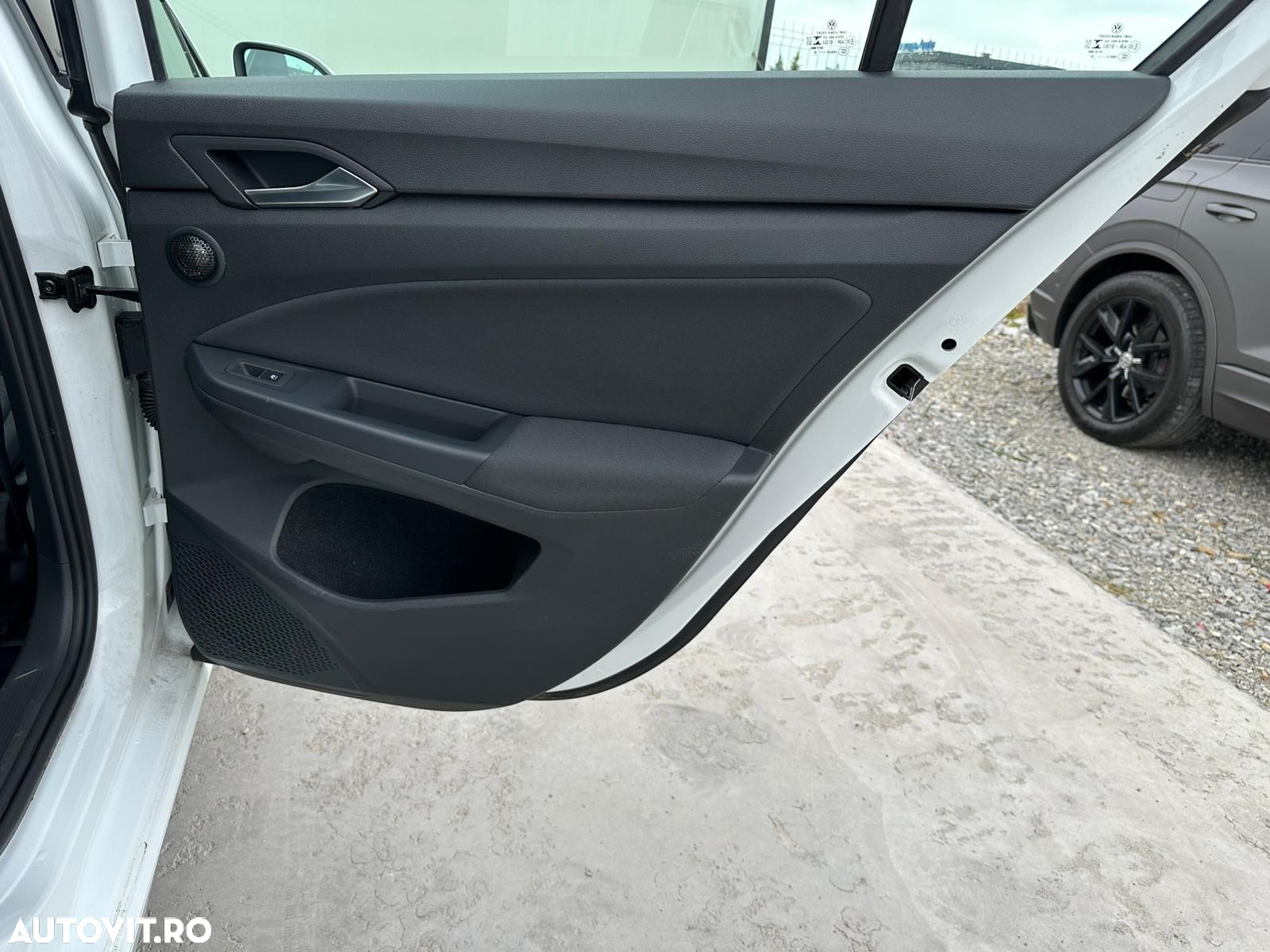 Volkswagen Golf 2.0 TDI SCR DSG Life - 26