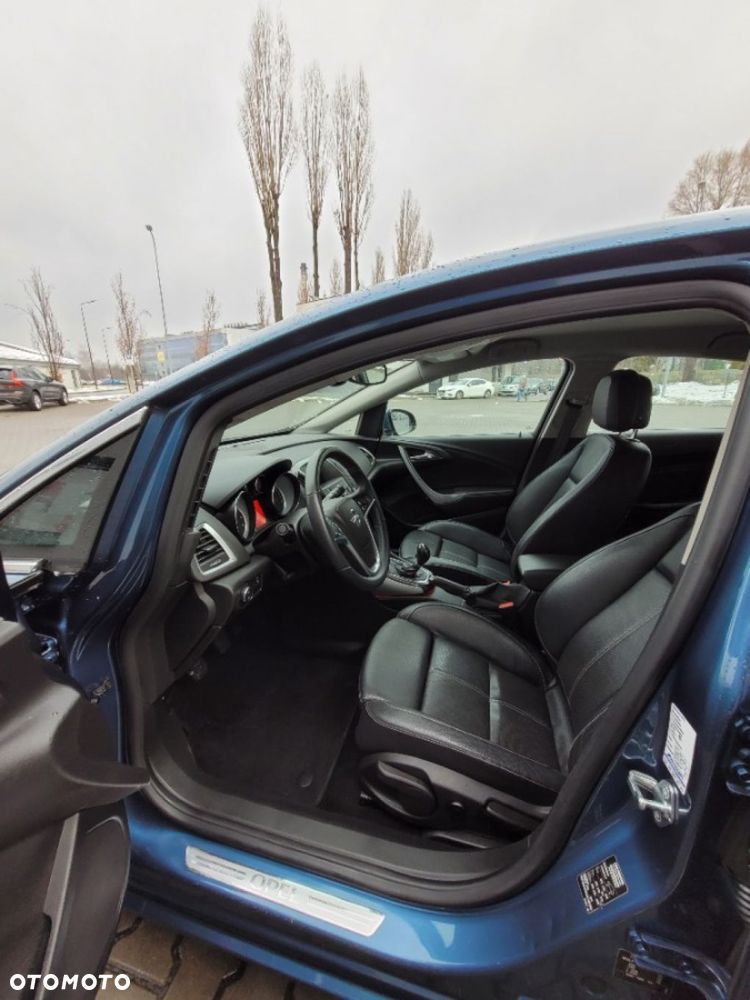 Opel Astra 1.4 Turbo Exklusiv - 12