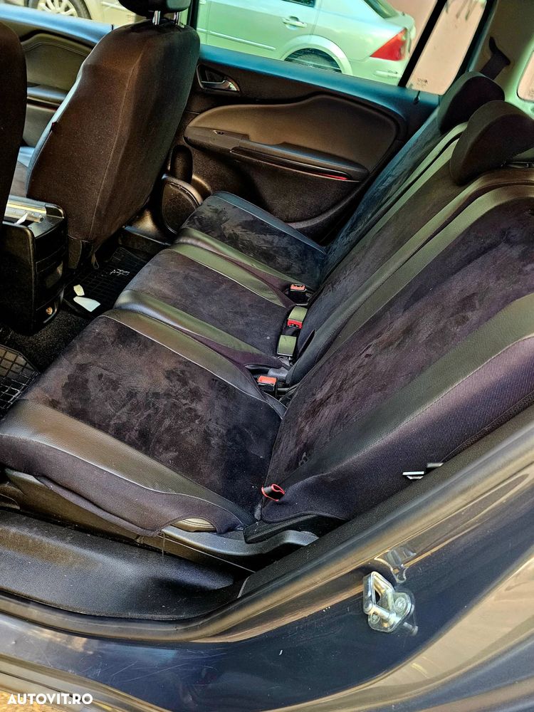 Opel Zafira Tourer 1.6 CDTI ECOTEC Start/Stop Edition - 4