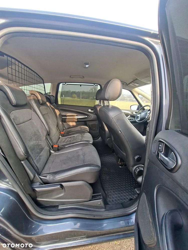 Ford S-Max - 8
