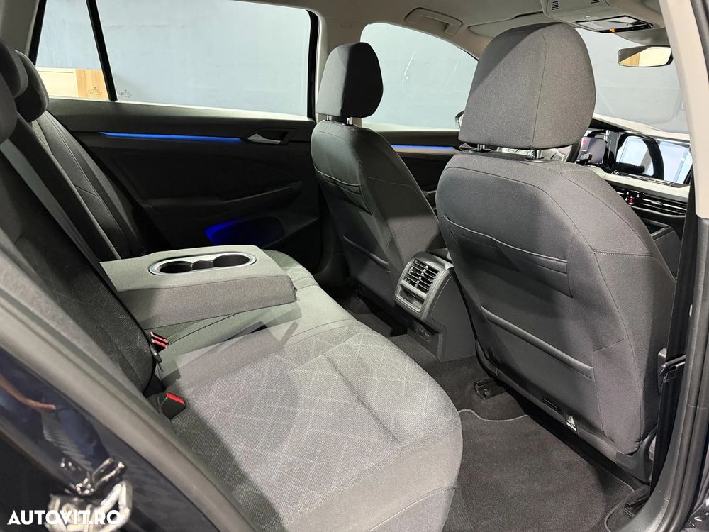 Volkswagen Golf 1.0 eTSI DSG MHEV Life - 23