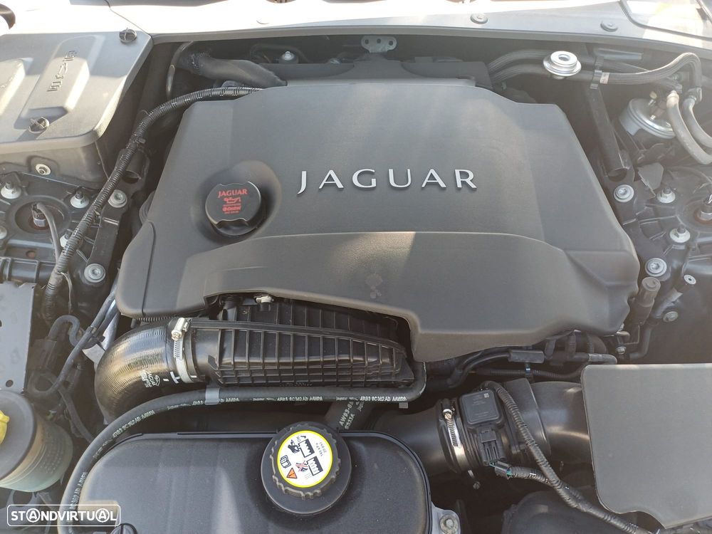 Jaguar XJ 3.0 D V6 Premium Luxury - 23