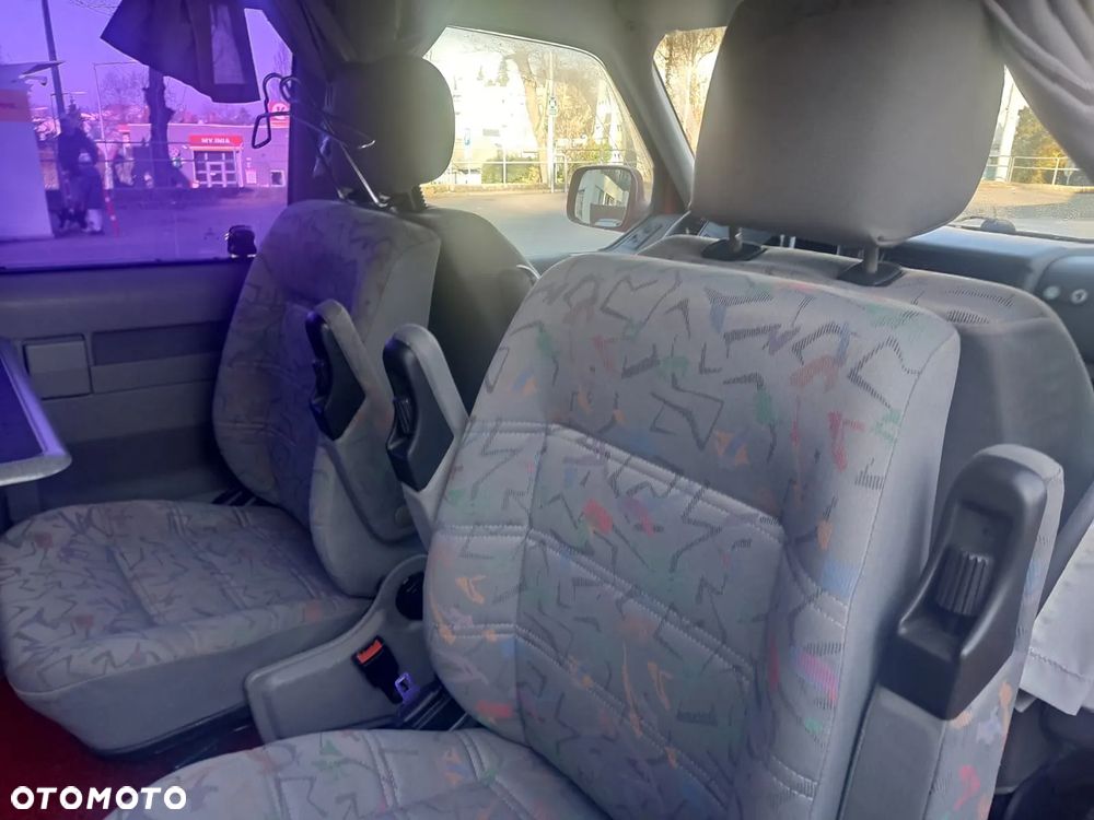 Volkswagen Multivan - 8