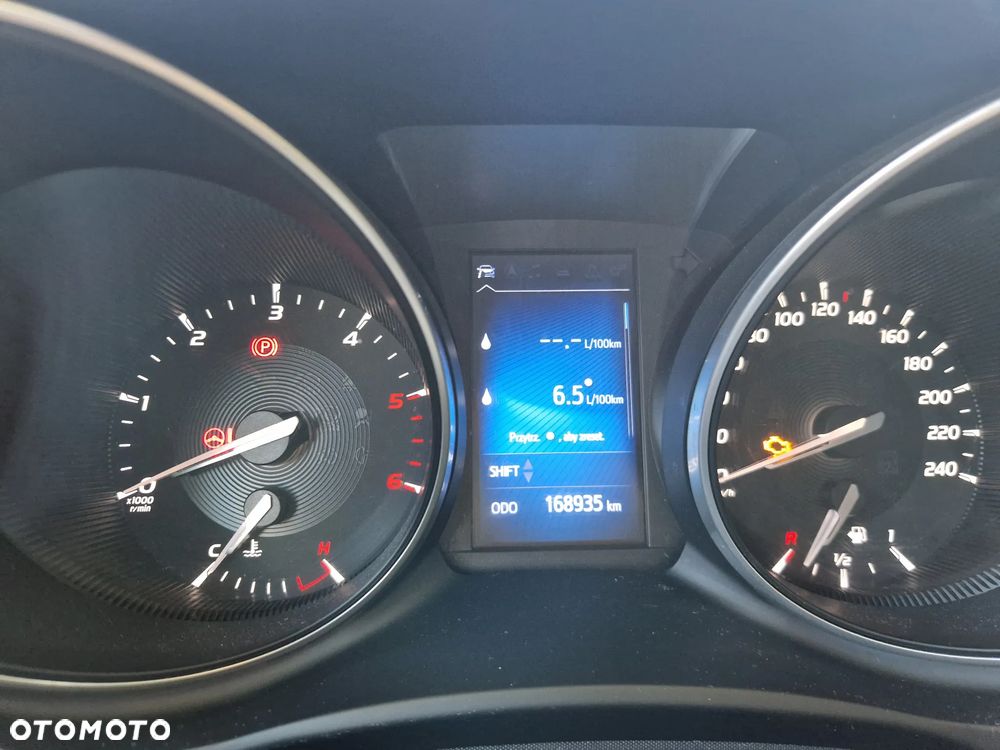 Toyota Avensis 2.0 D-4D Prestige - 11