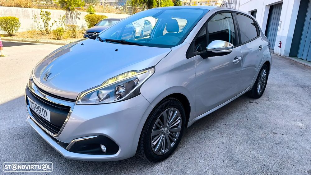 Peugeot 208 1.2 PureTech Style - 32