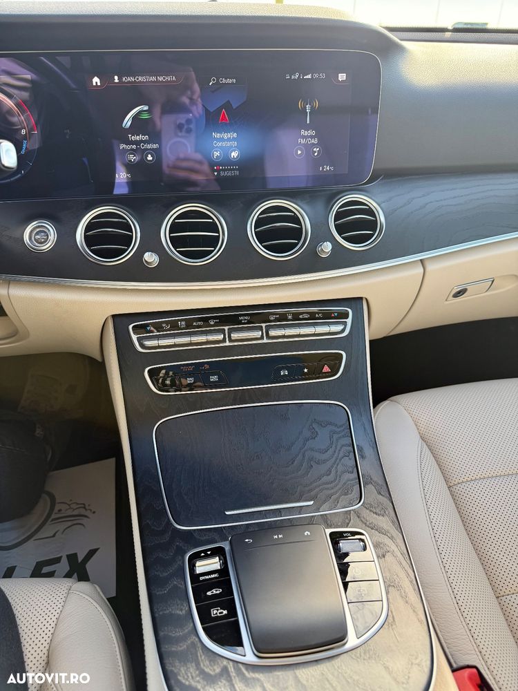 Mercedes-Benz E - 10