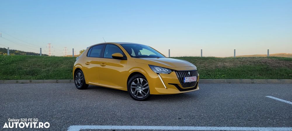 Peugeot 208 - 1