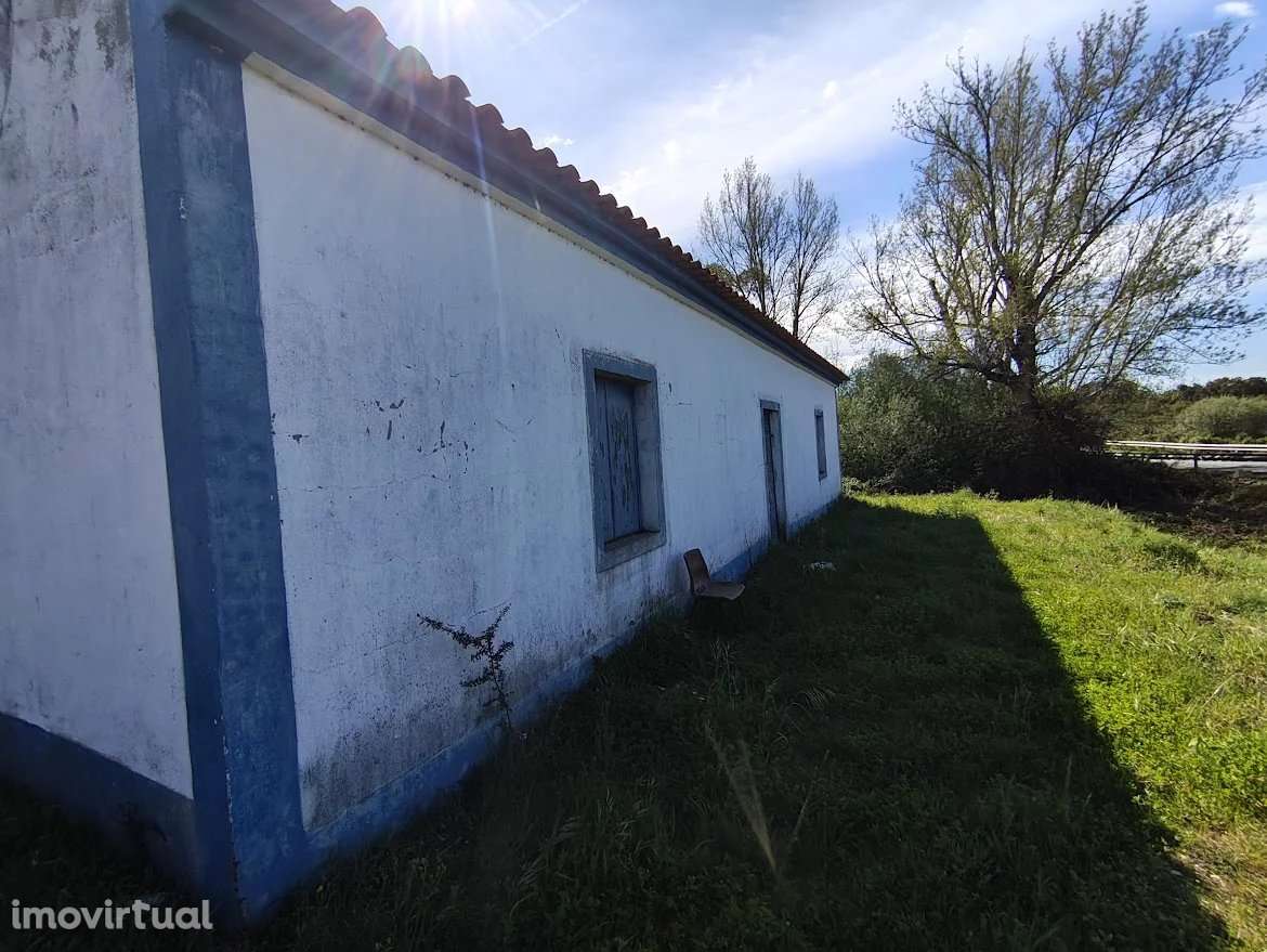 Terreno de 1750 m²  e Armazém - Grande imagem: 2/15