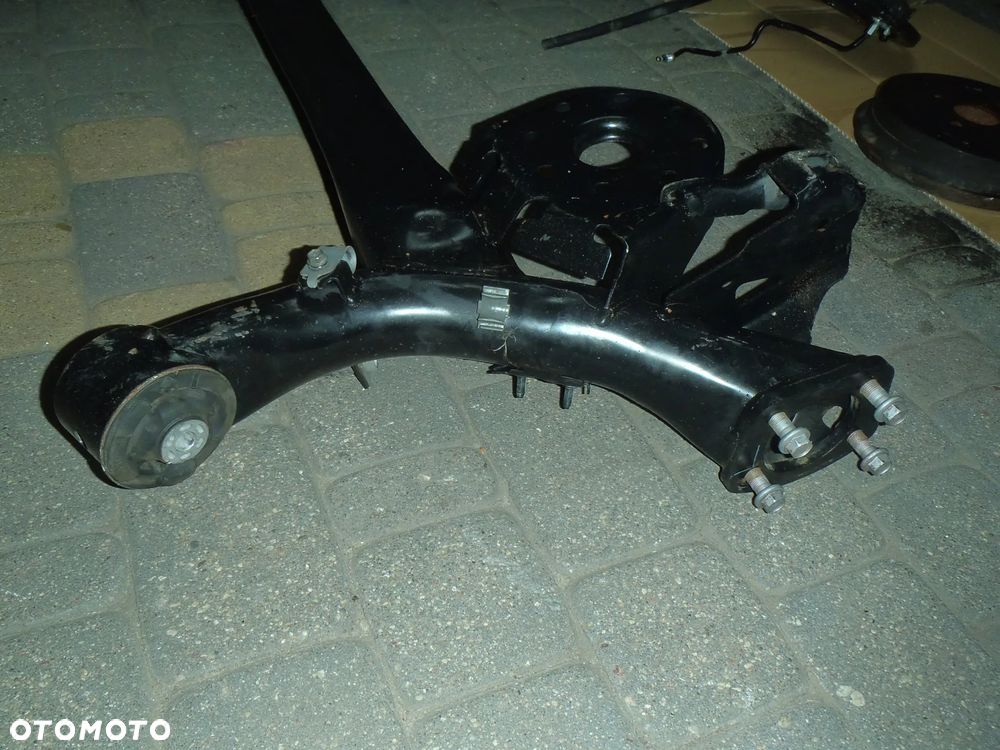 bęben szczęki cylinderek rozpierak hamulec tylny osłona tarcza kotwiczna kostka abs z zawieszenie tył toyota yaris II III 2 3 jak nowe - 22