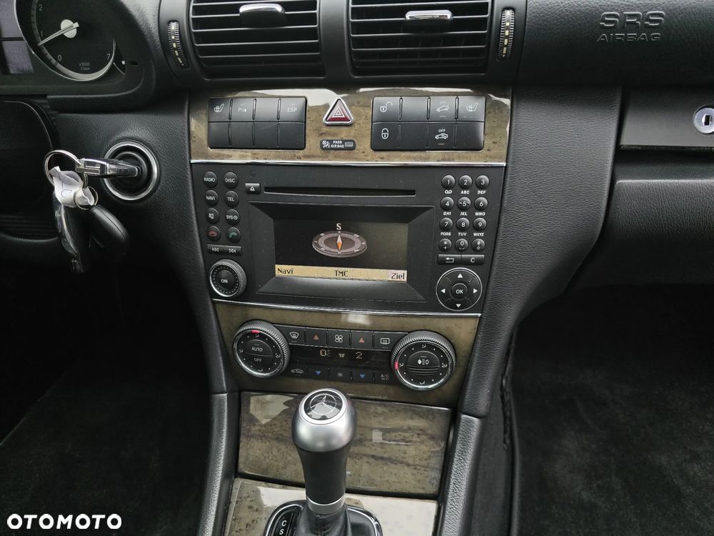 Mercedes-Benz CLC 250 7G-TRONIC Special Edition - 24