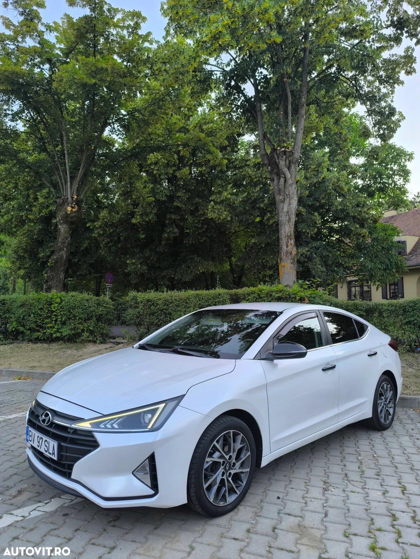 Hyundai Elantra 1.6 MPi Highway - 2