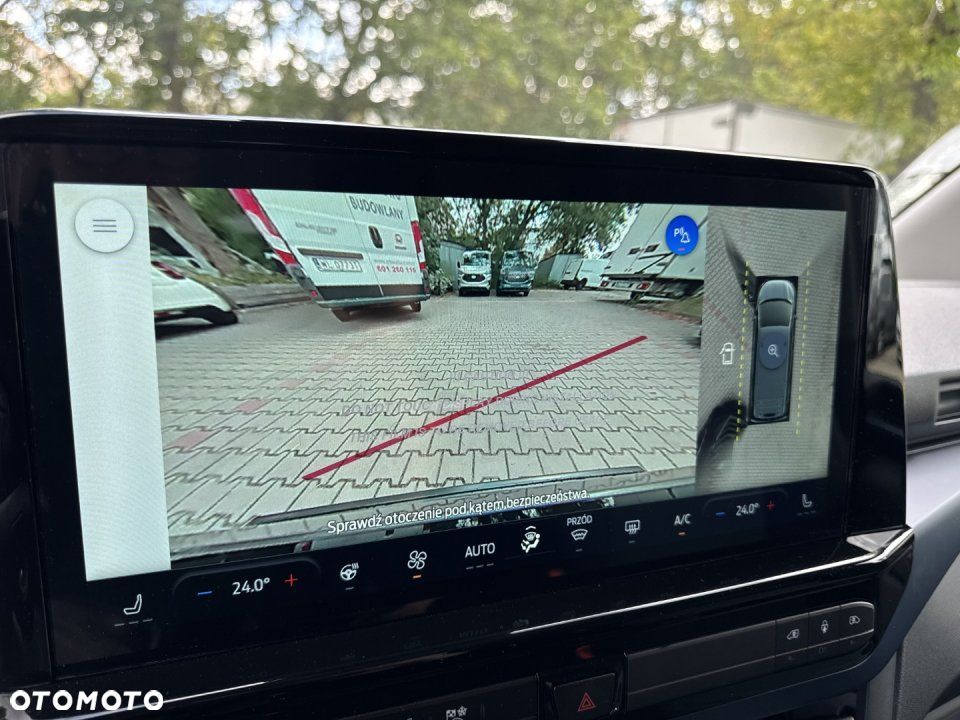 Ford Tourneo Custom - 34