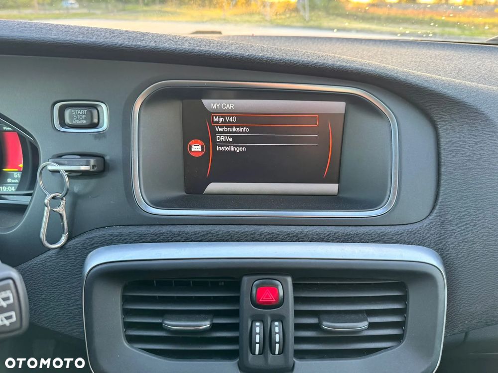 Volvo V40 T4 - 11
