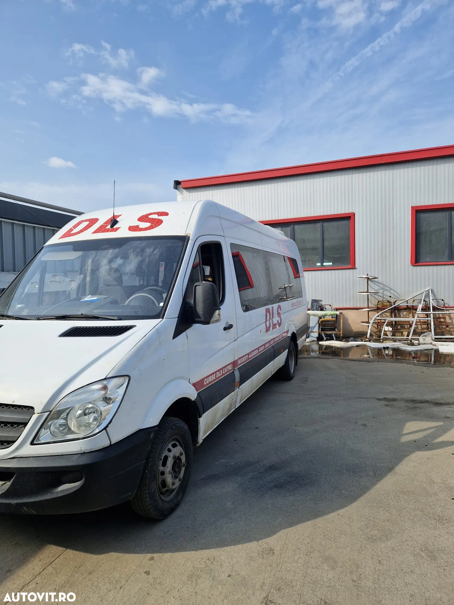 Mercedes-Benz Sprinter - 2