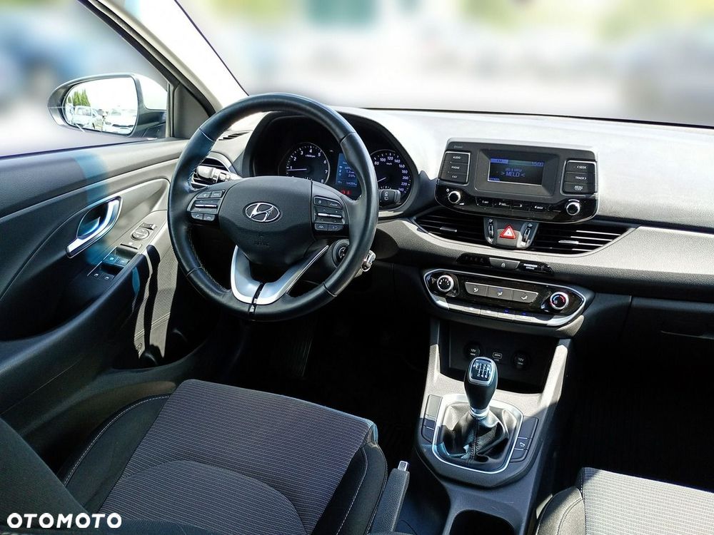 Hyundai i30 1.5 DPI Classic + - 14