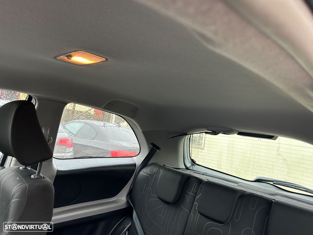 Toyota Yaris 1.0 VVT-i - 8