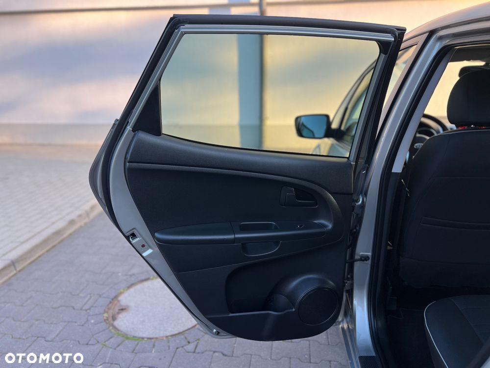 Kia Venga 1.4 CVVT UEFA EURO 2016 - 34