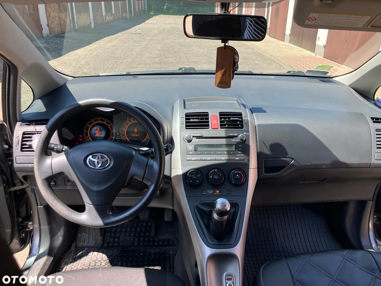 Toyota Auris - 10