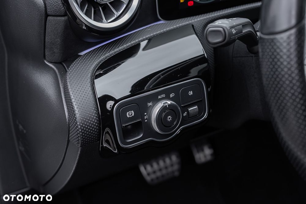 Mercedes-Benz CLA 250 7G-DCT Edition 2022 - 18