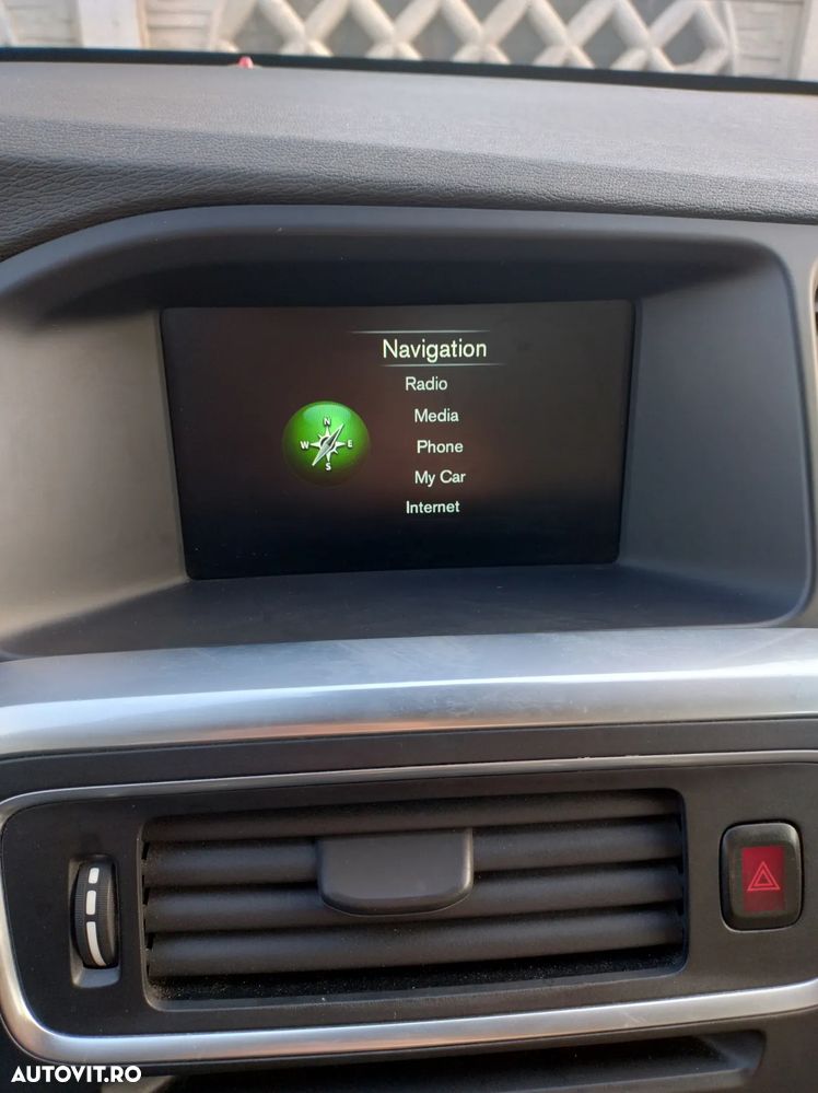 Volvo V60 D2 Momentum - 18