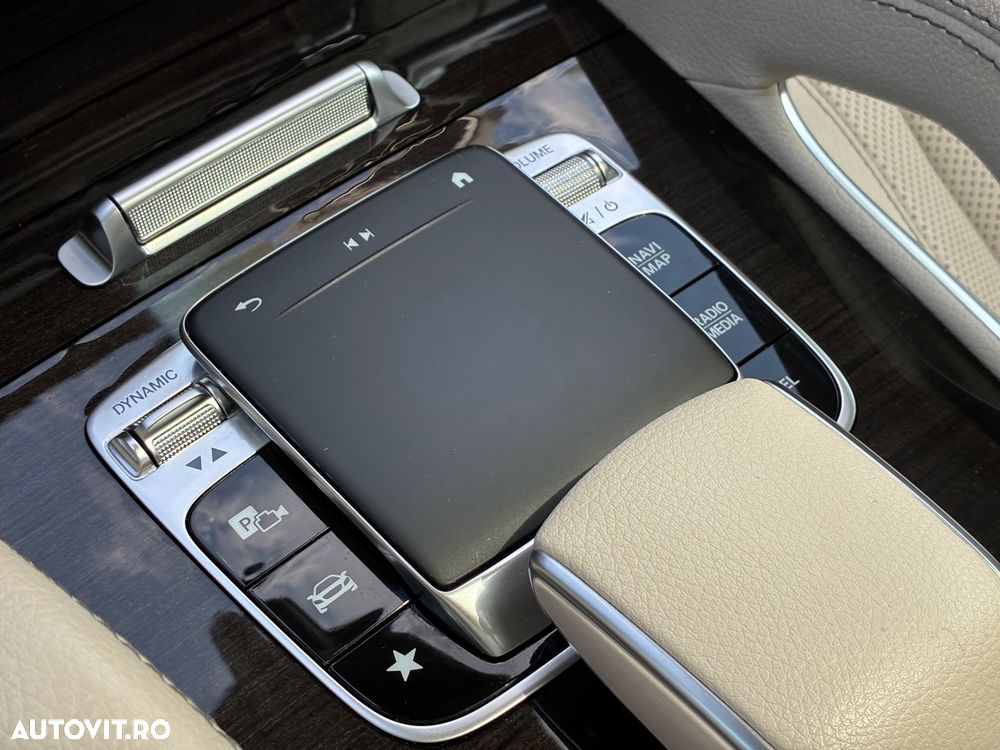 Mercedes-Benz GLS - 26