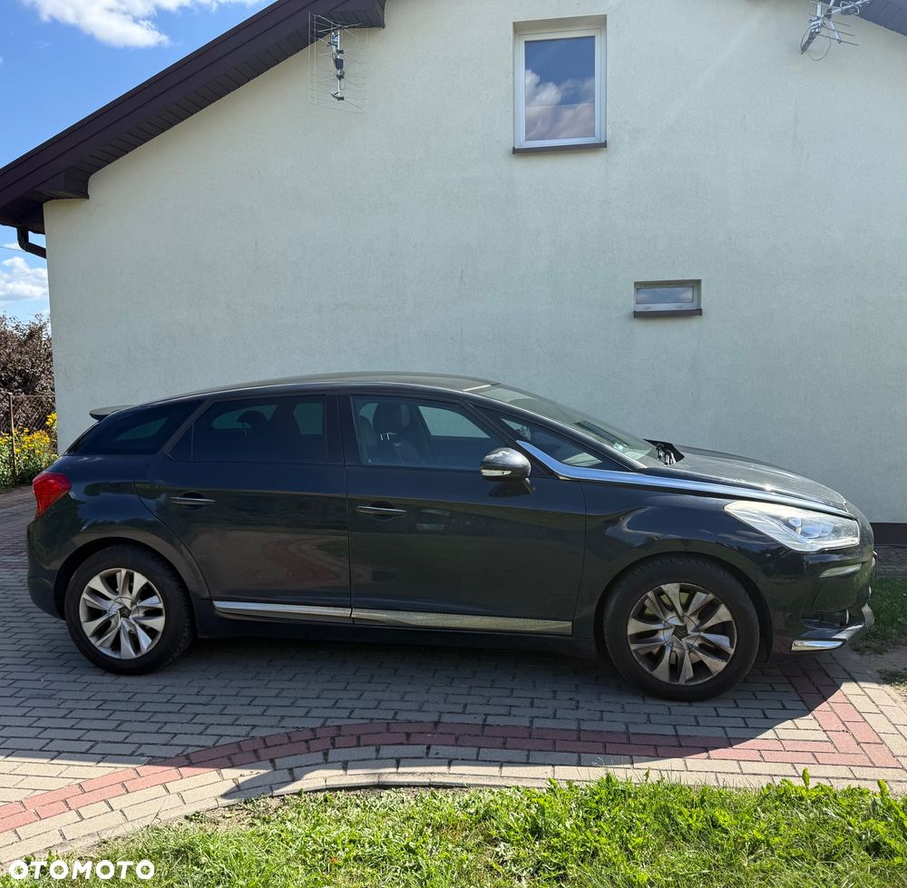 Citroën DS5 HDi 165 SoChic - 4